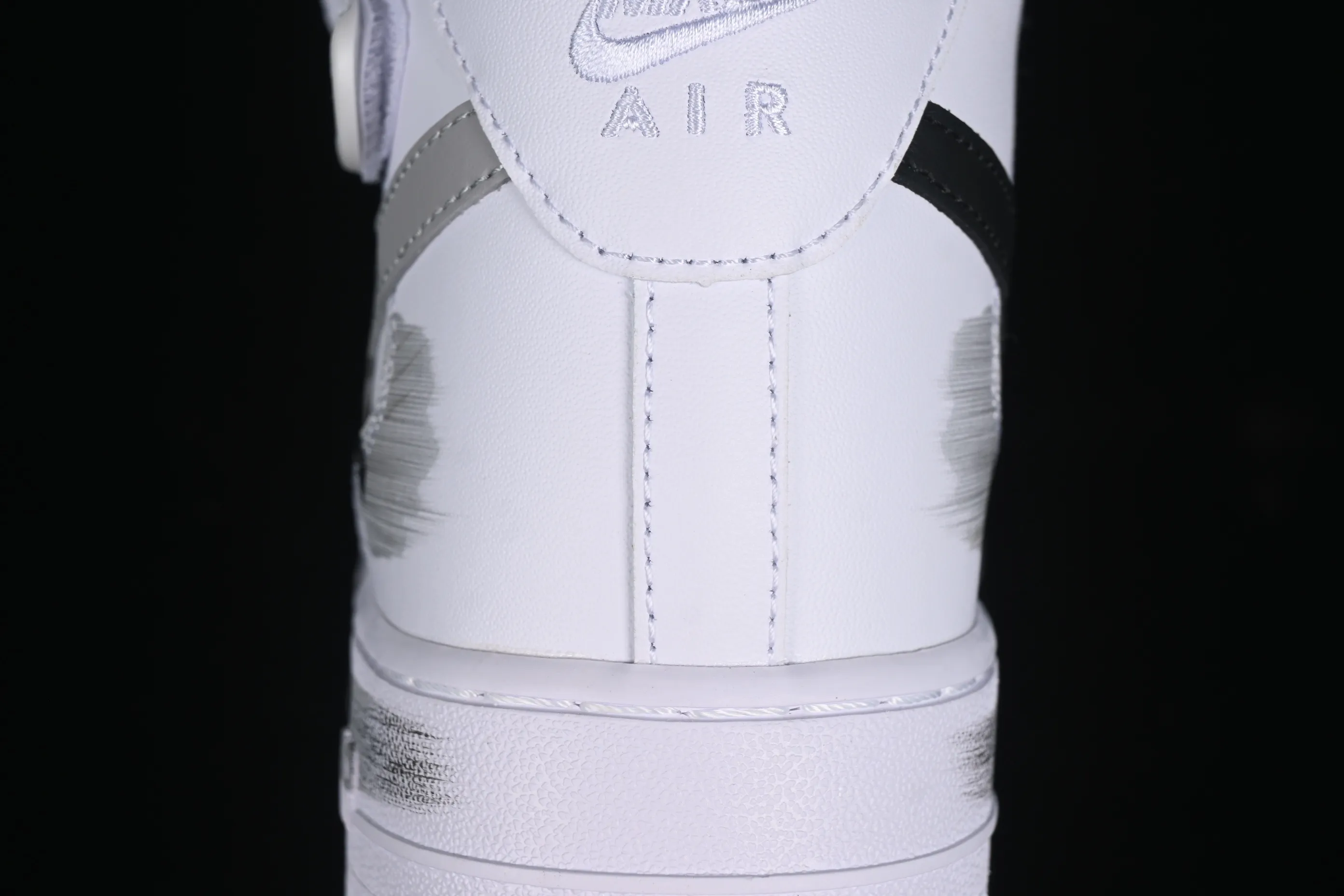 All categories Nk Air Force 1 Air Force series Nk Air Force 1 Mid Air Force mid-top Nk Air Force 1'07 Mid White gray black Hand-painted fracture Three hook shadow Air Force 1 strap mid-top casual sneakers CW2289-111